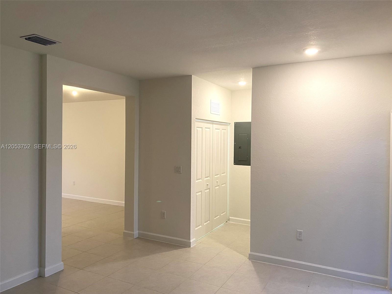13232 Southwest 287th Terrace Homestead, FL 33033 - Photo 4 of 8