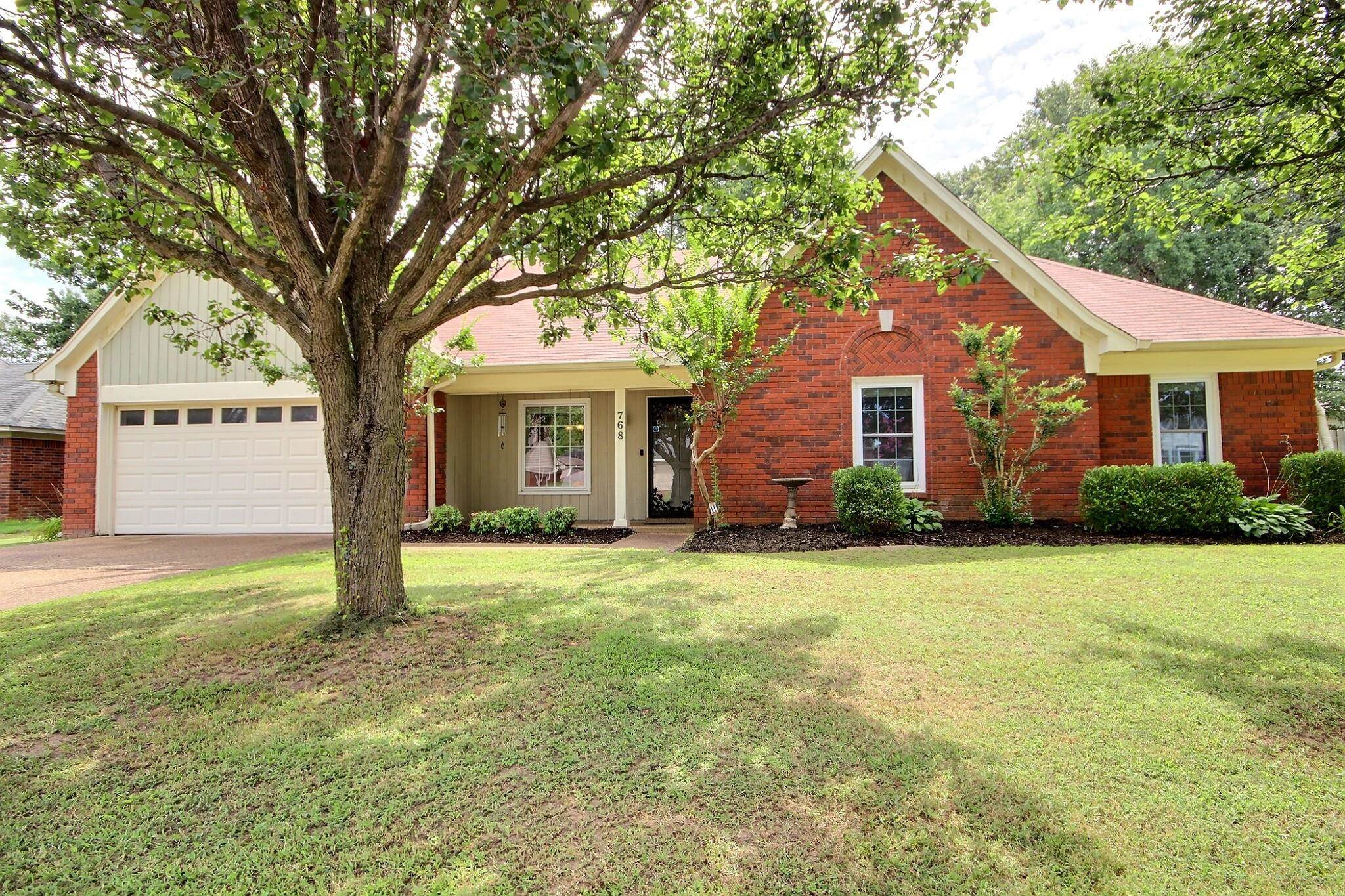 Wonderful 3BR/2BA One-Story Family Home in Cedar Brook Subdivision.