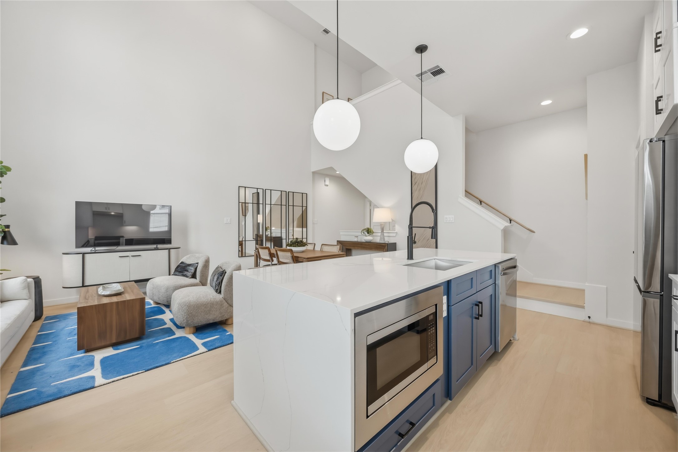 817 Thornton Road, Unit E Houston, TX 77018 - Photo 14 of 26 Gallery Image 14
