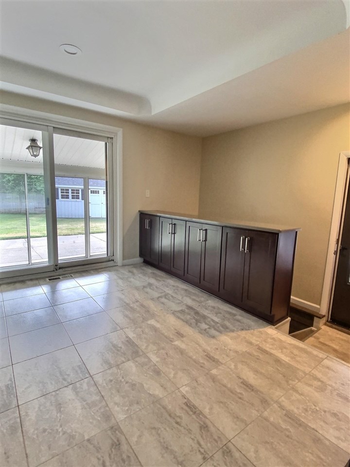 52045 Shelby Road Utica, MI 48316 - Photo 22 of 31 50080840-21.JPG