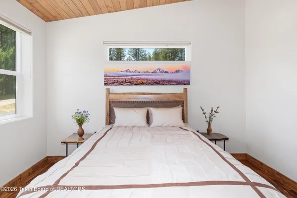 $1,090,000 | 347 Alpine Mdw Loop, Alpine, WY 83128