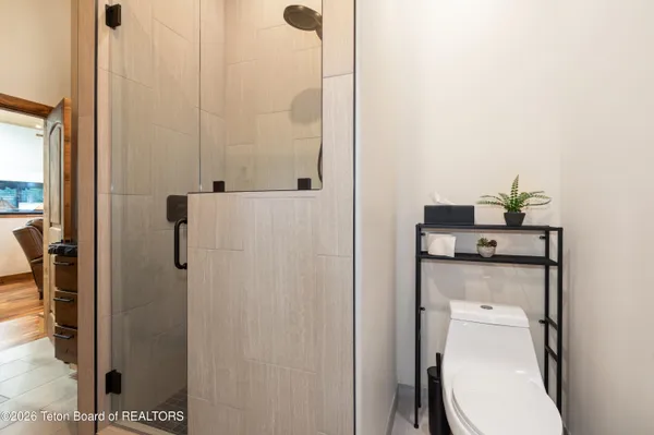 $1,090,000 | 347 Alpine Mdw Loop, Alpine, WY 83128