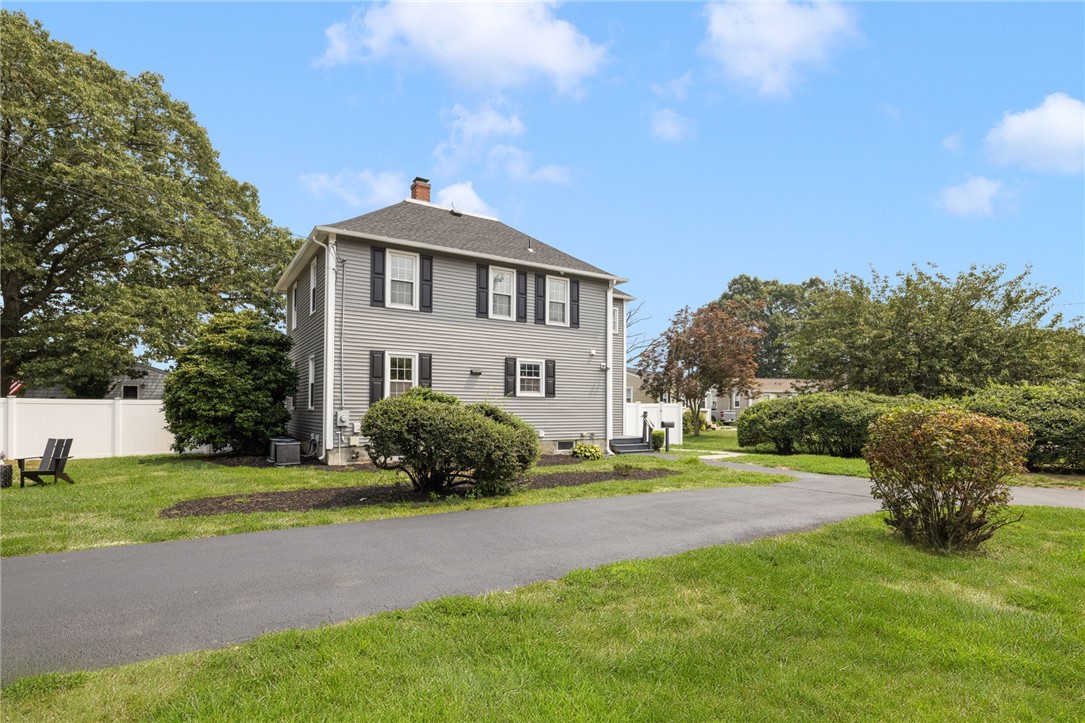 6 Larkspur Road Warwick, RI 02886 - Photo 3 of 48 Gallery Image 3
