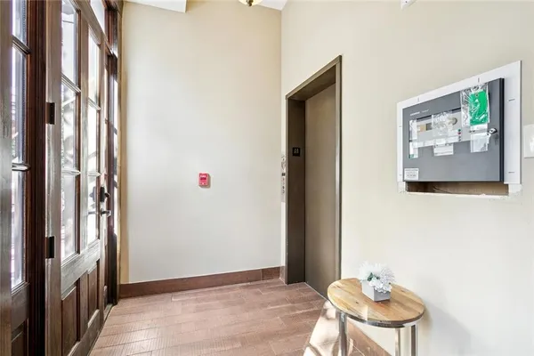 $3,700 | 431 Gravier Street, Unit 3, New Orleans, LA 70130