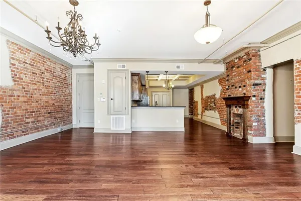 $3,700 | 431 Gravier Street, Unit 3, New Orleans, LA 70130