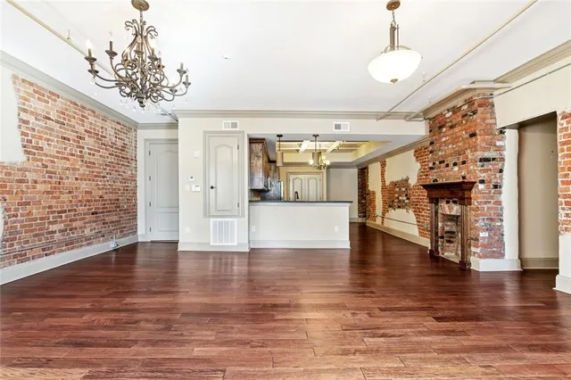 $3,700 | 431 Gravier Street, Unit 3, New Orleans, LA 70130