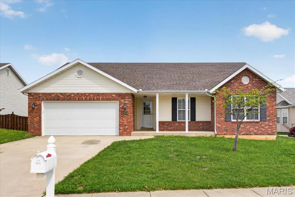 1104 Maplewood Lane Waterloo, IL 62298 - Photo 1 of 35