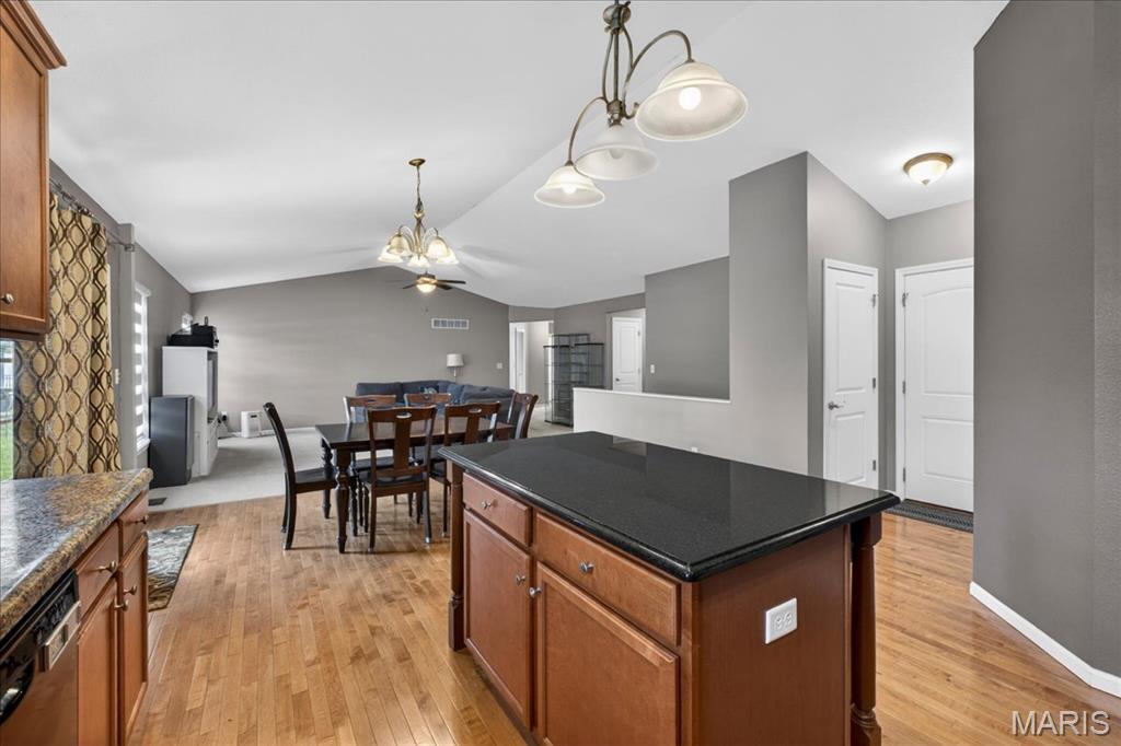 1104 Maplewood Lane Waterloo, IL 62298 - Photo 11 of 35