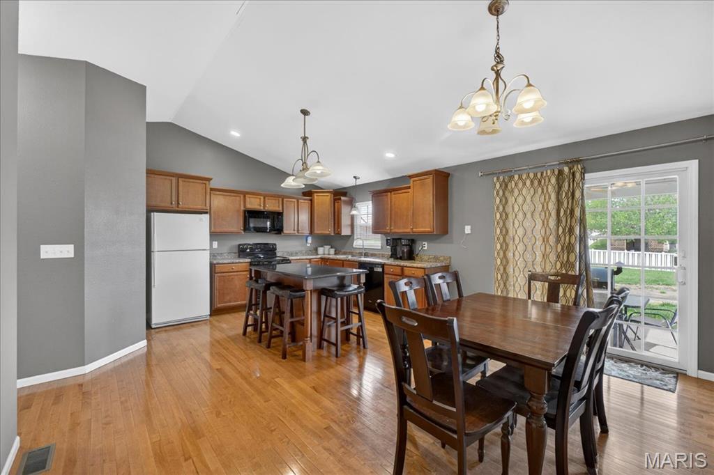 1104 Maplewood Lane Waterloo, IL 62298 - Photo 12 of 35