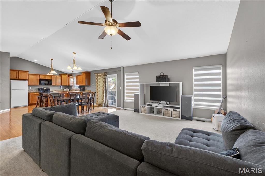 1104 Maplewood Lane Waterloo, IL 62298 - Photo 7 of 35