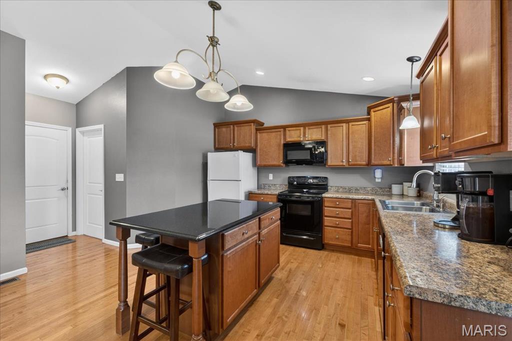 1104 Maplewood Lane Waterloo, IL 62298 - Photo 10 of 35
