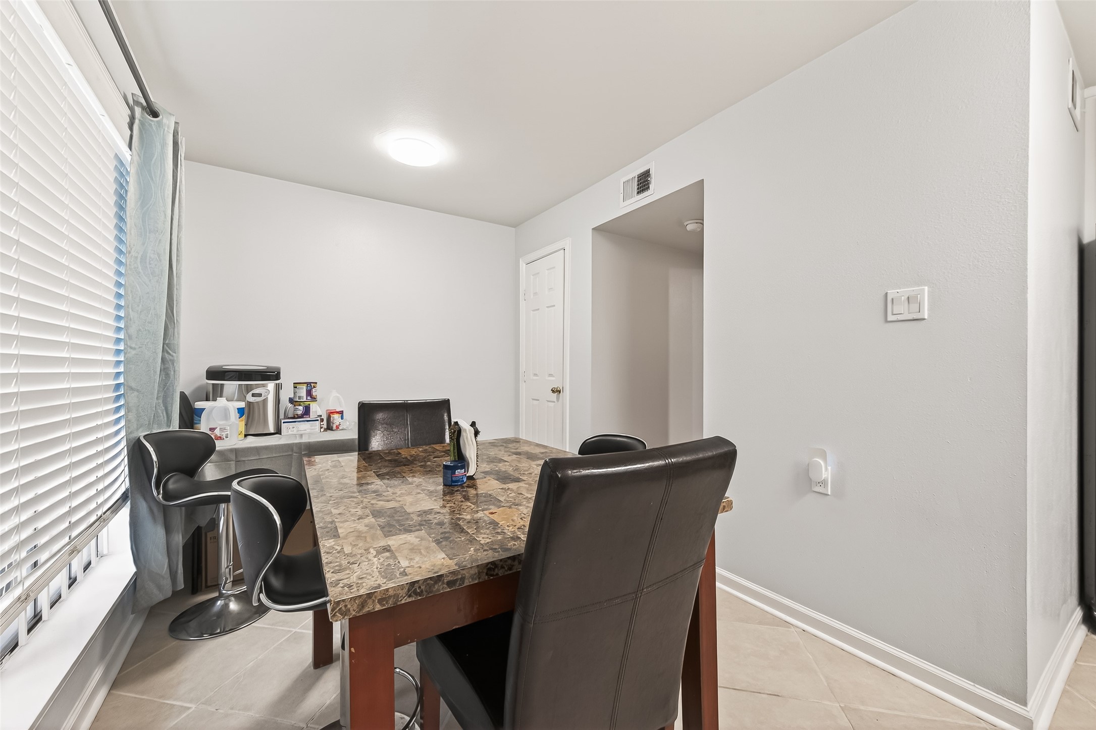 6541 Wanda Lane Houston, TX 77074 - Photo 14 of 37