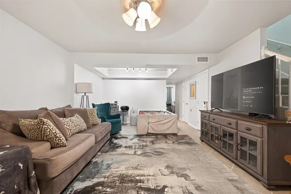 $156,000 | 6541 Wanda Lane, Houston, TX 77074