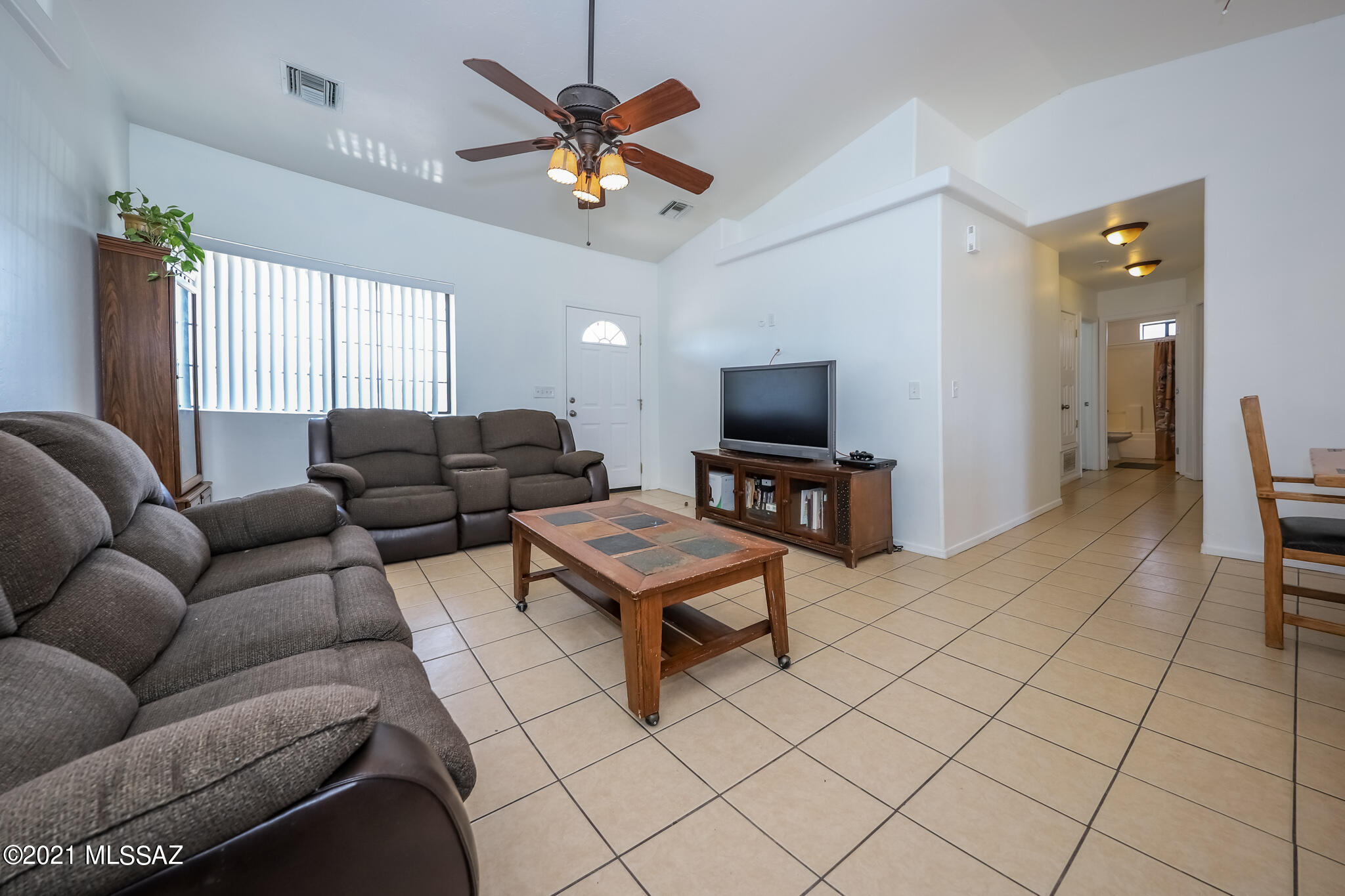450 Camino Brizza Bonel, Unit 3 Rio Rico, AZ 85648 - Photo 5 of 21