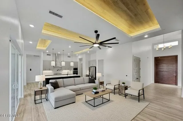 $759,500 | 5849 Valley Palm Drive, El Paso, TX 79932