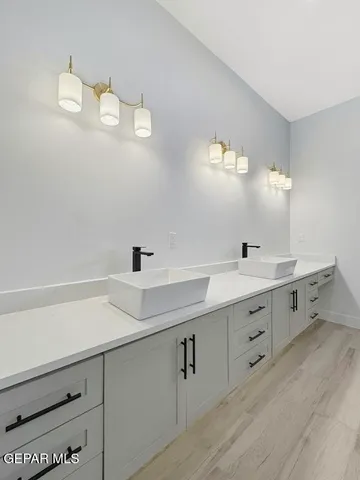 $759,500 | 5849 Valley Palm Drive, El Paso, TX 79932