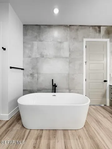 $759,500 | 5849 Valley Palm Drive, El Paso, TX 79932