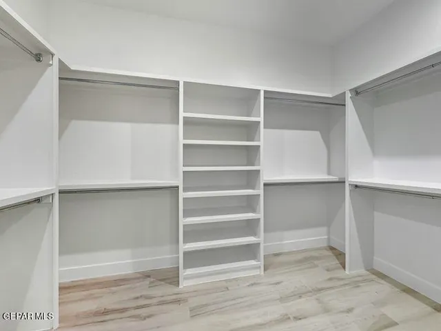 $759,500 | 5849 Valley Palm Drive, El Paso, TX 79932