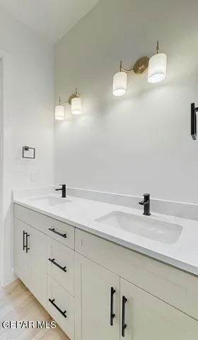 $759,500 | 5849 Valley Palm Drive, El Paso, TX 79932