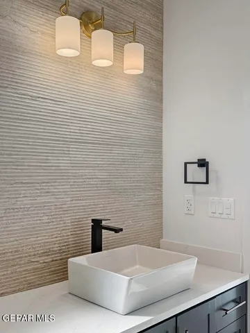 $759,500 | 5849 Valley Palm Drive, El Paso, TX 79932