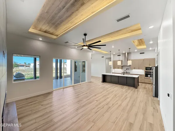 $748,000 | 5849 Valley Palm Drive, El Paso, TX 79932