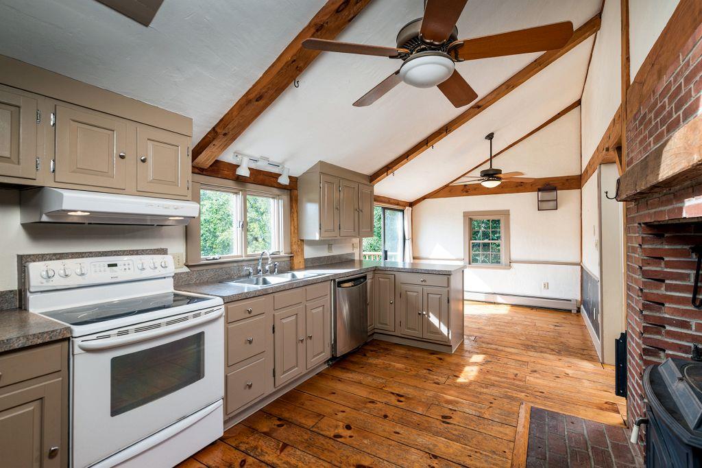 71 Fall Mill Road York, ME 03909 - Photo 8 of 35