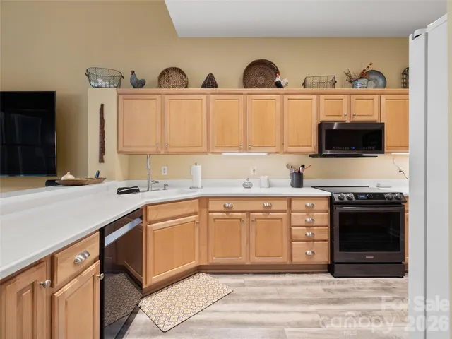 $739,000 | 47 Ridgetop Circle, Unit 202, Brevard, NC 28712