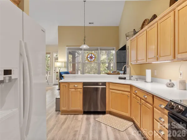 $739,000 | 47 Ridgetop Circle, Unit 202, Brevard, NC 28712