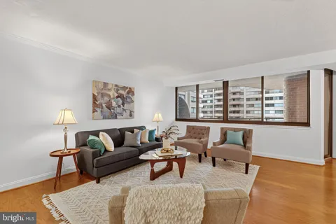 $649,000 | 4550 North Park Avenue, Unit 814, Chevy Chase, MD 20815