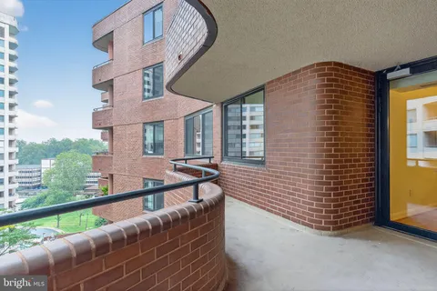 $649,000 | 4550 North Park Avenue, Unit 814, Chevy Chase, MD 20815