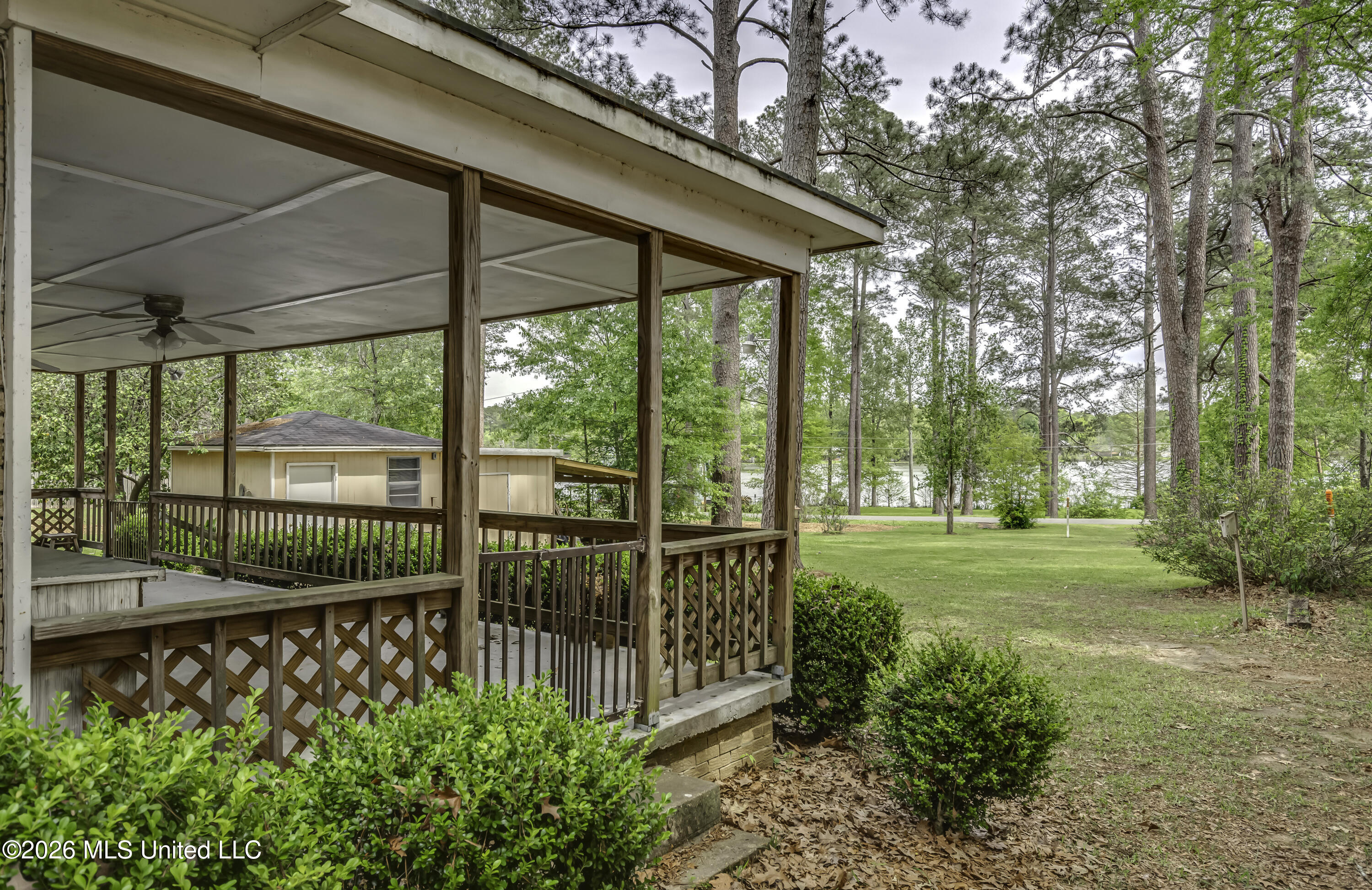 120 Monmouth Road Florence, MS 39073 - Photo 6 of 36 120 Monmouth Rd--11