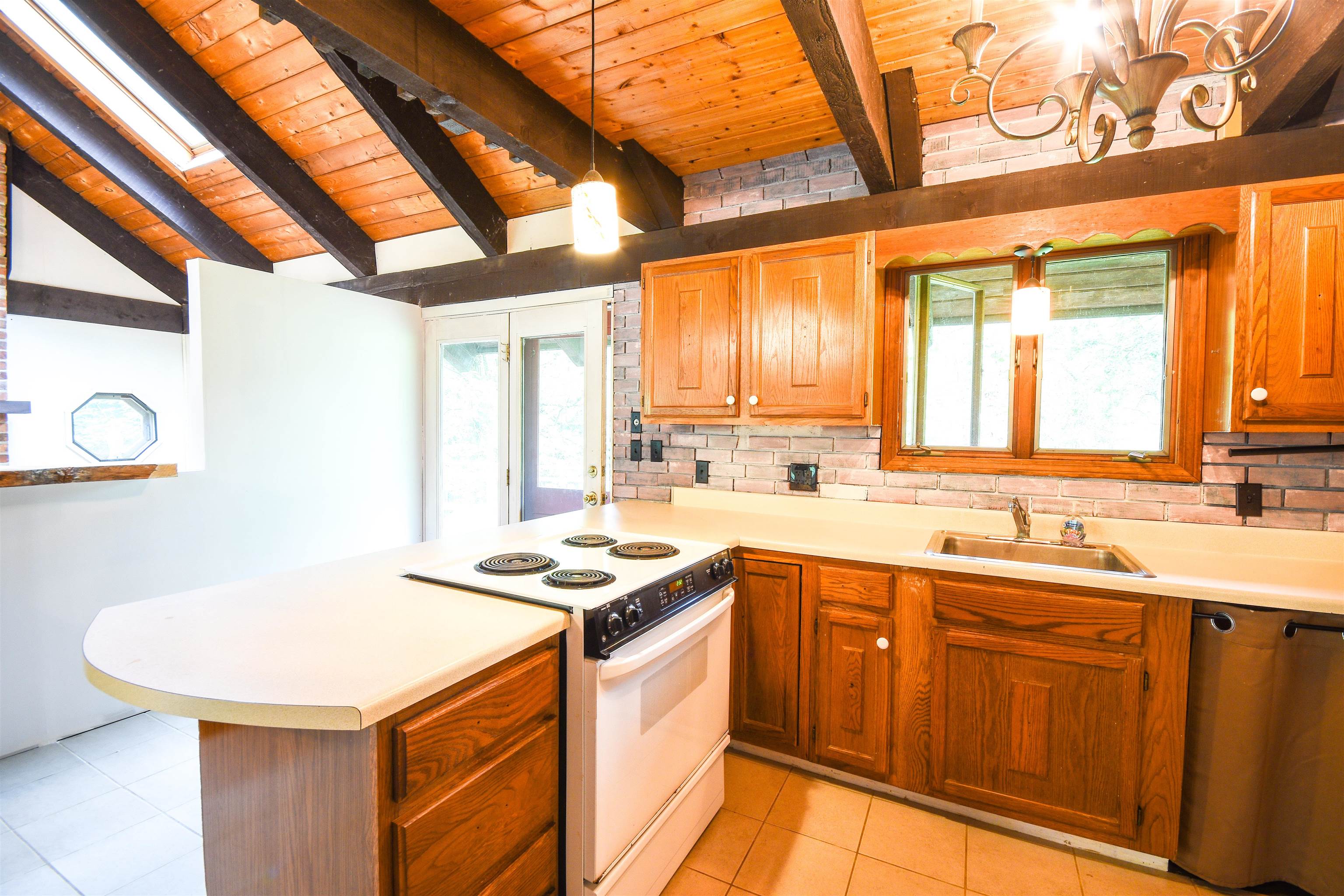 214 Valley View Road Shaftsbury, VT 05262 - Photo 3 of 40 Gallery Image 3