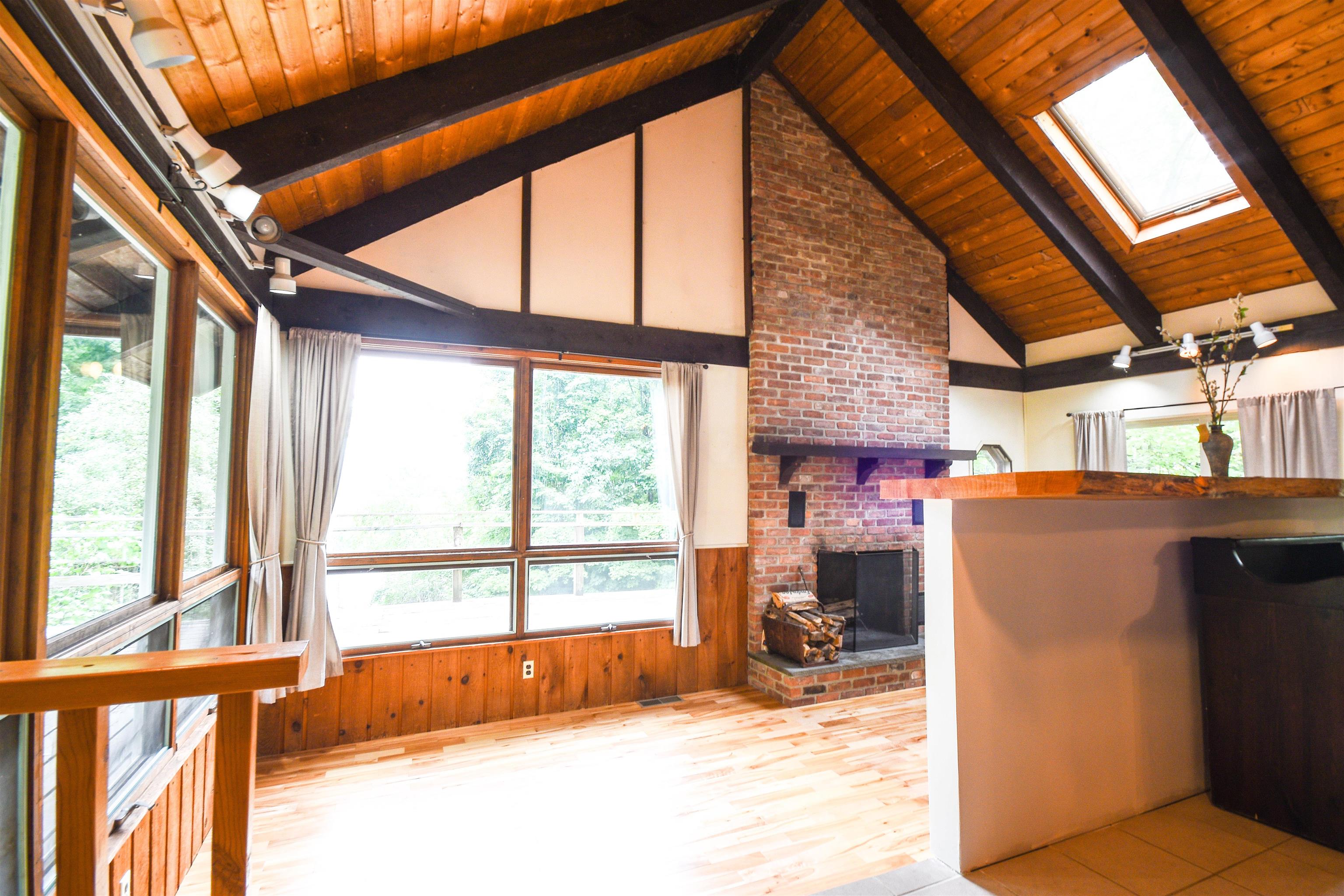 214 Valley View Road Shaftsbury, VT 05262 - Photo 10 of 40 Gallery Image 10