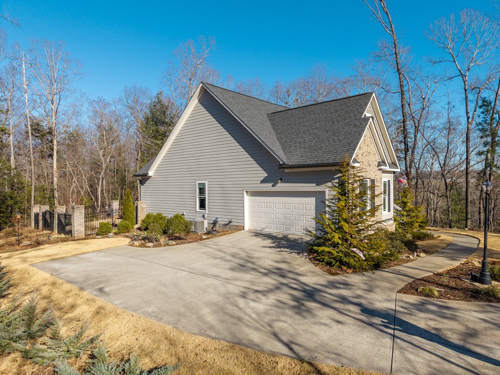 96 Morgan Trail Ellijay, GA 30536 - Photo 8 of 48 a view of a house with snow on the background