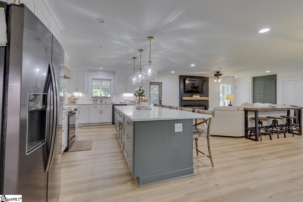 219 McCall Road Simpsonville, SC 29680 - Photo 8 of 49