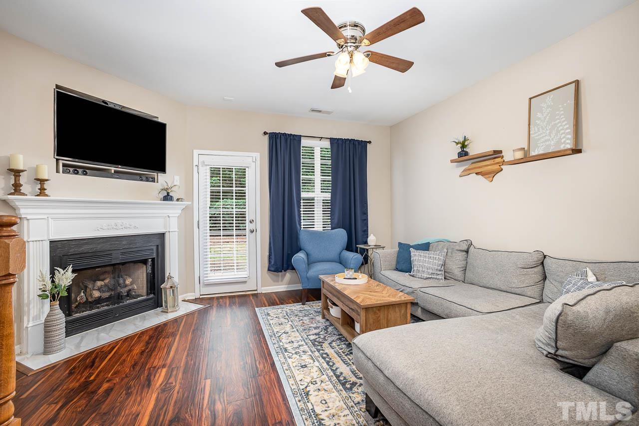4323 Sugarbend Way Raleigh, NC 27606 - Photo 12 of 25 Gallery Image 12