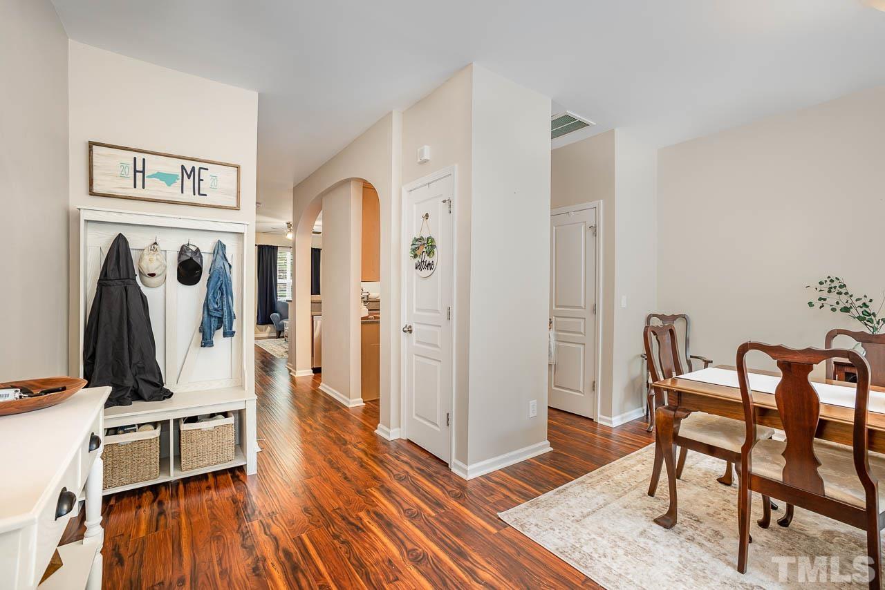 4323 Sugarbend Way Raleigh, NC 27606 - Photo 7 of 25 Gallery Image 7