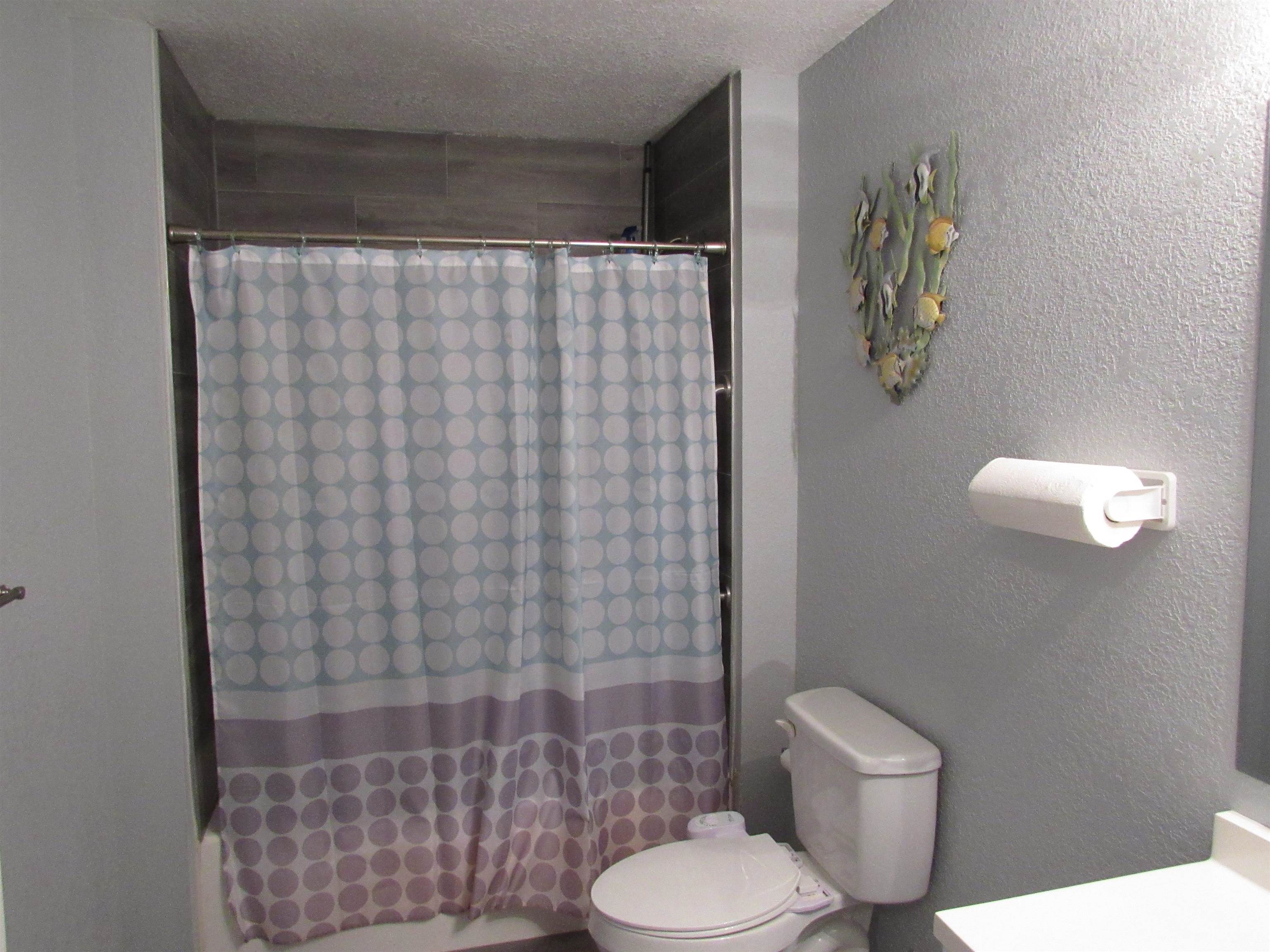 624 Augusta Street Hampton, VA 23669 - Photo 8 of 56
