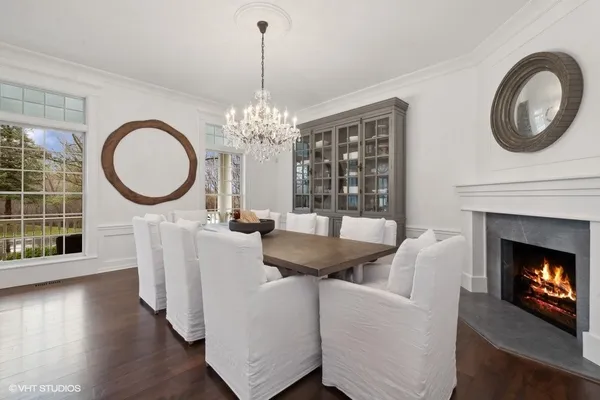 $1,995,000 | 383 West County Line Road, Barrington Hills, IL 60010