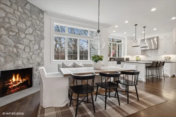 $1,995,000 | 383 West County Line Road, Barrington Hills, IL 60010