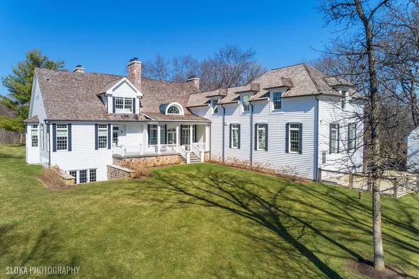 $1,995,000 | 383 West County Line Road, Barrington Hills, IL 60010