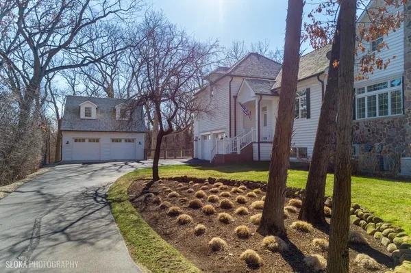 $1,995,000 | 383 West County Line Road, Barrington Hills, IL 60010