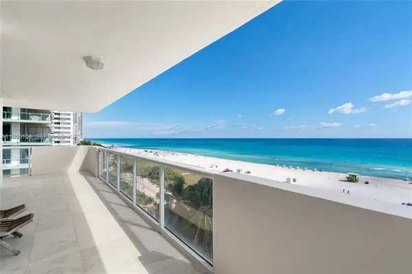 $10,900 | 5757 Collins Avenue, Unit 1006, Miami Beach, FL 33140