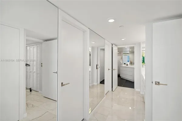 $10,900 | 5757 Collins Avenue, Unit 1006, Miami Beach, FL 33140