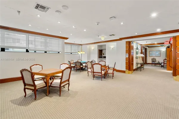 $10,900 | 5757 Collins Avenue, Unit 1006, Miami Beach, FL 33140