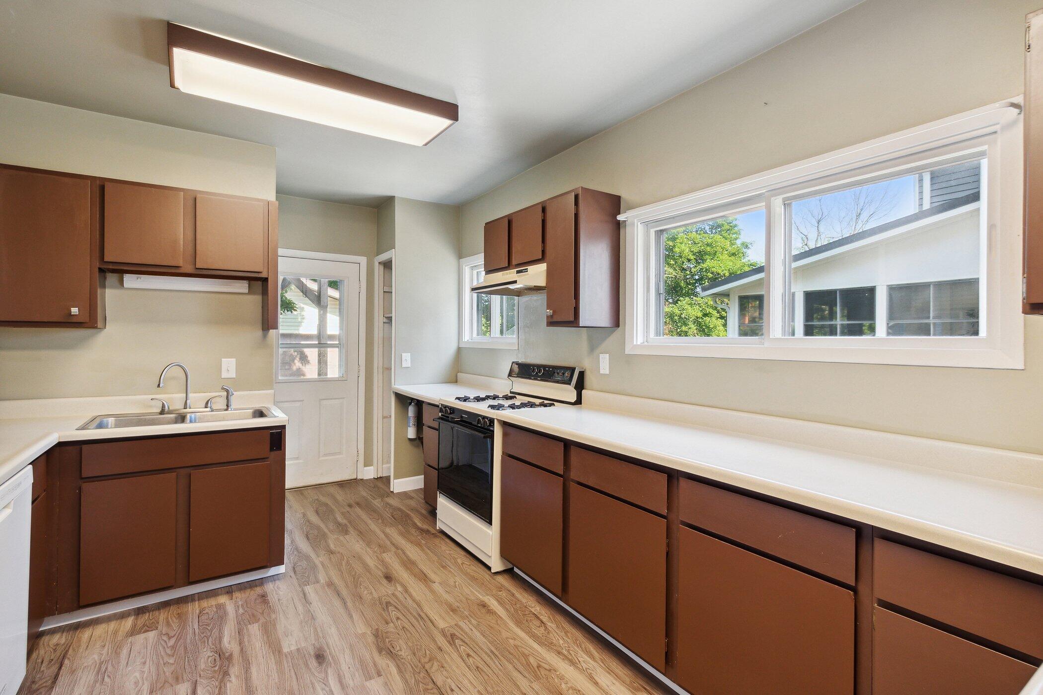 924 Short Road Kalamazoo, MI 49008 - Photo 12 of 31 924Short12
