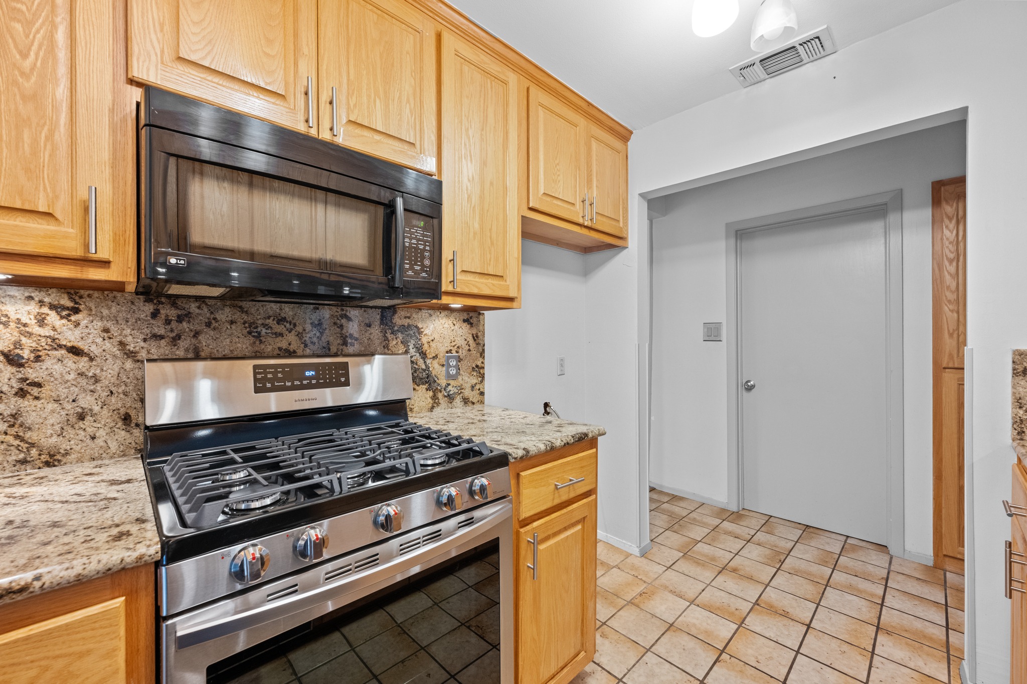 2506 Redleaf Lane Austin, TX 78745 - Photo 9 of 27 Kitchen