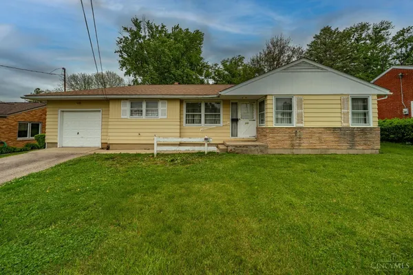 $215,000 | 110 Parker Drive, Springboro, OH 45066