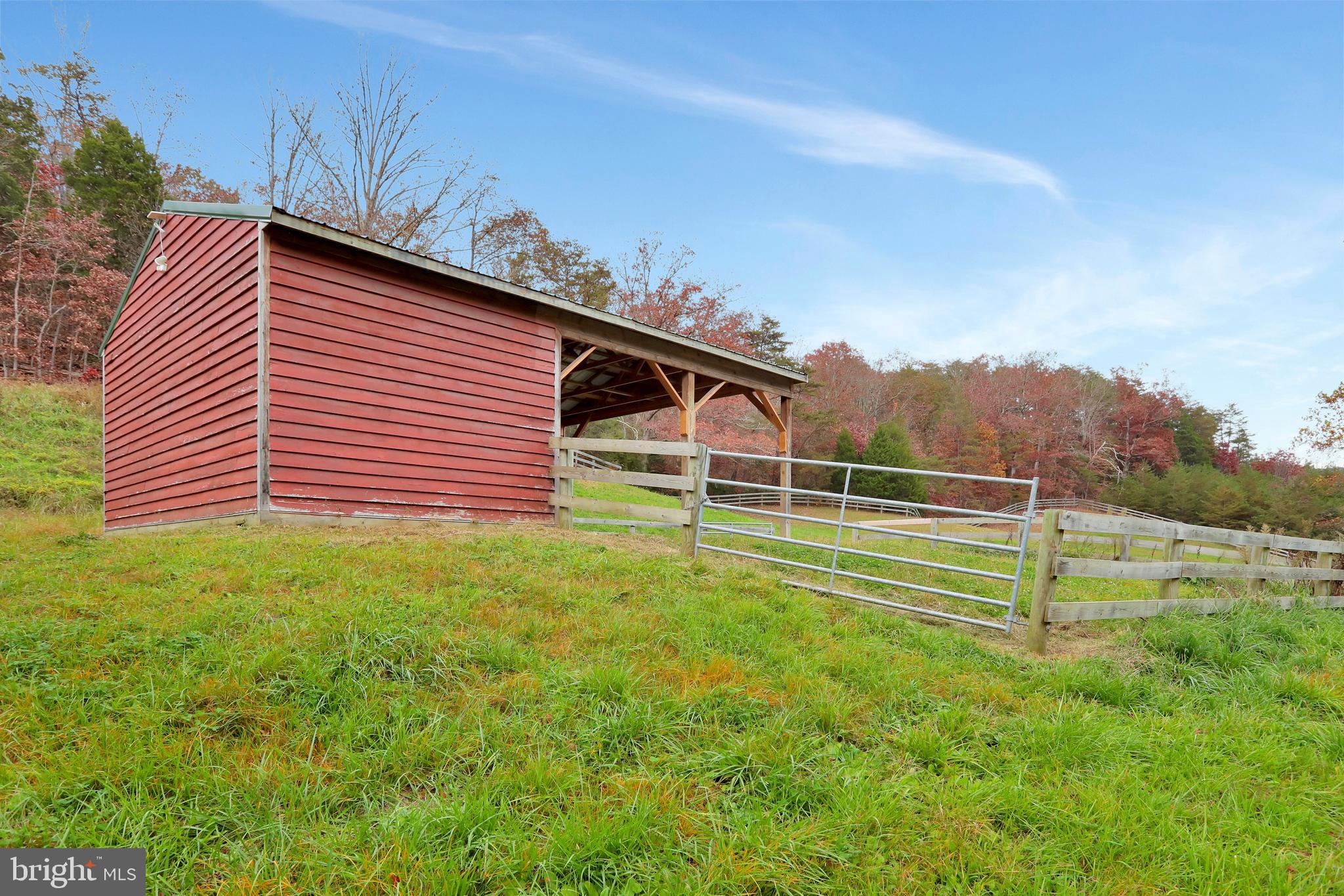496 Frenchman Pond Road Fort Valley, VA 22652 - Photo 46 of 77 Barn/stable with paddock area
