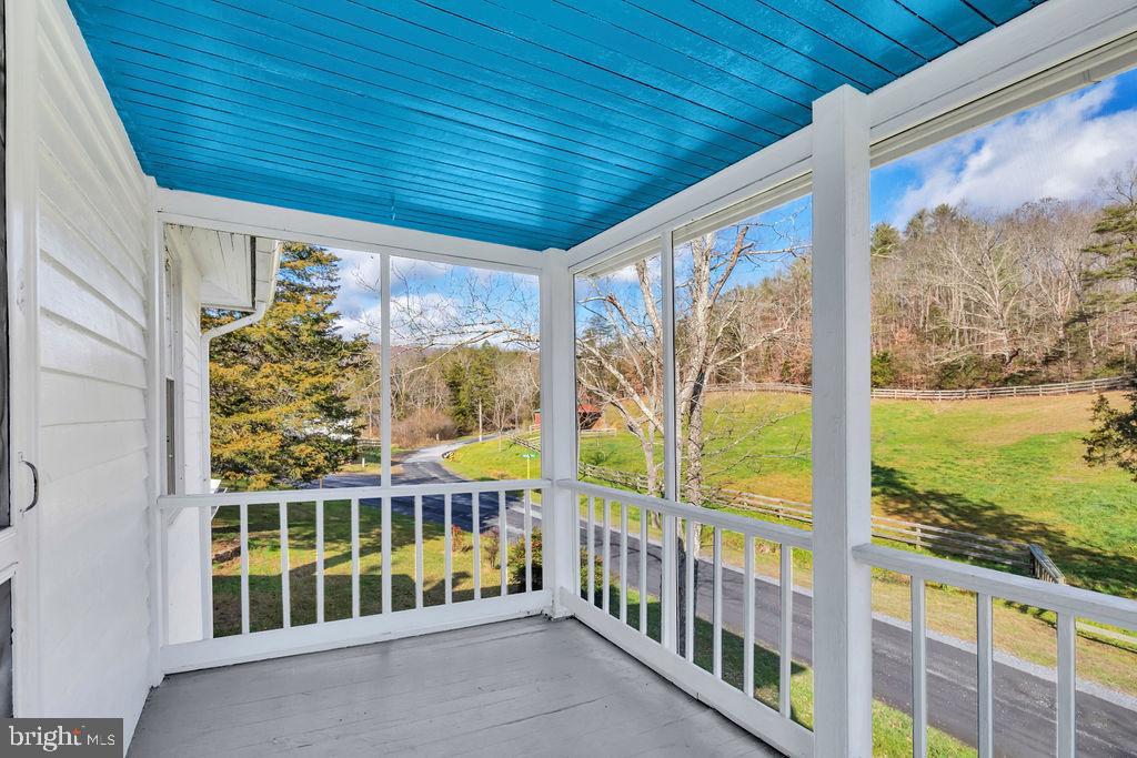 496 Frenchman Pond Road Fort Valley, VA 22652 - Photo 9 of 77 Gallery Image 9